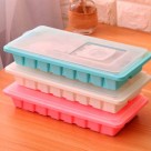 FORMA DE GELO 25X4,5CM COM TAMPA E VALVULA CORES SORTIDAS UN. TOP IMPORTADORA