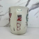 Caneca Branca de Cerâmica Mr & Mrs Bulldog Frânces 400ml 