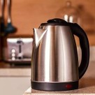 Chaleira Elétrica de Aço Inox, 1.8L ,220V, Ferve Água Rápido com Tampa e Desligamento Automático.
