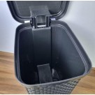 LIXEIRA RATTAN PRETA C/ PEDAL 7L UN.