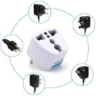 Adaptador Universal Ref.188 Portátil para Tomadas Internacionais, Ideal para Viagens, Celulares e Notebooks