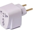 Adaptador Universal Ref.188 Portátil para Tomadas Internacionais, Ideal para Viagens, Celulares e Notebooks
