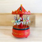 Carrossel Musical de Madeira 17,5x10cm – Decoração Vintage, Presente Romântico, Colecionável Musical Clássico
