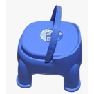 Banqueta Infantil com Alça Plástica 31x31x23,5cm Resistente e Segura para Crianças Uso em Casa Banheiro Quarto e Escola