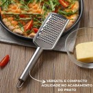 Ralador Inox 1 Face com Cabo Utensílio de Cozinha Resistente para Ralar Queijo, Chocolate, Legumes e Frutas