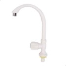 Torneira de Plástico PVC Branca  para Cozinha de Mesa  32,5cm – Prática e Econômica