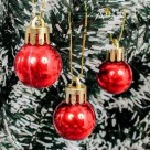 Bola de Natal Vermelha 4cm Kit com 6 Unidades Lisa Brilhante Solapa Basic para Árvore e Decoração Natalina